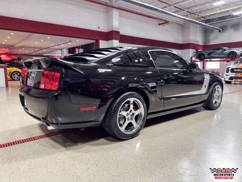 Used 2007 Ford Mustang GT RWD image 5