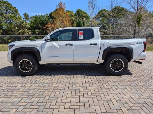 New 2025 Toyota Tacoma TRD Off-Road image 8