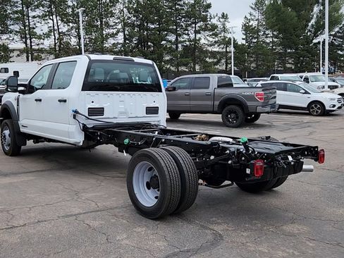 New 2025 Ford F550 4x4 Crew Cab image 6