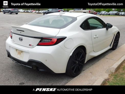 Used 2022 Toyota GR86 Premium image 4