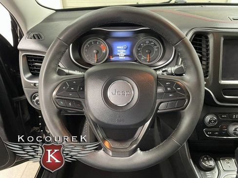 Used 2022 Jeep Cherokee Trailhawk w/ Trailer Tow Group AWD/4WD image 14
