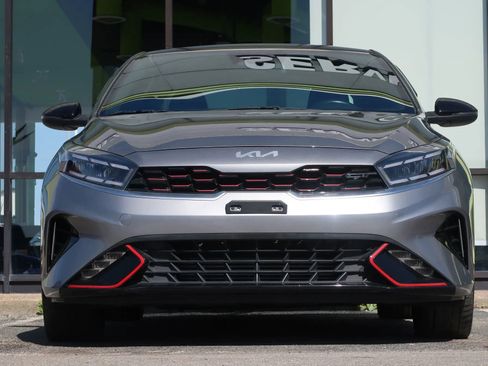 Used 2022 Kia Forte GT image 3