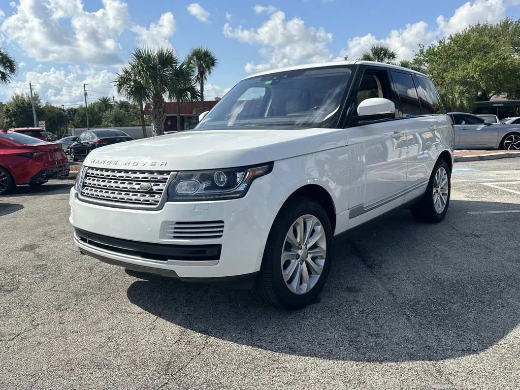 Used 2017 Land Rover Range Rover HSE AWD/4WD image 2