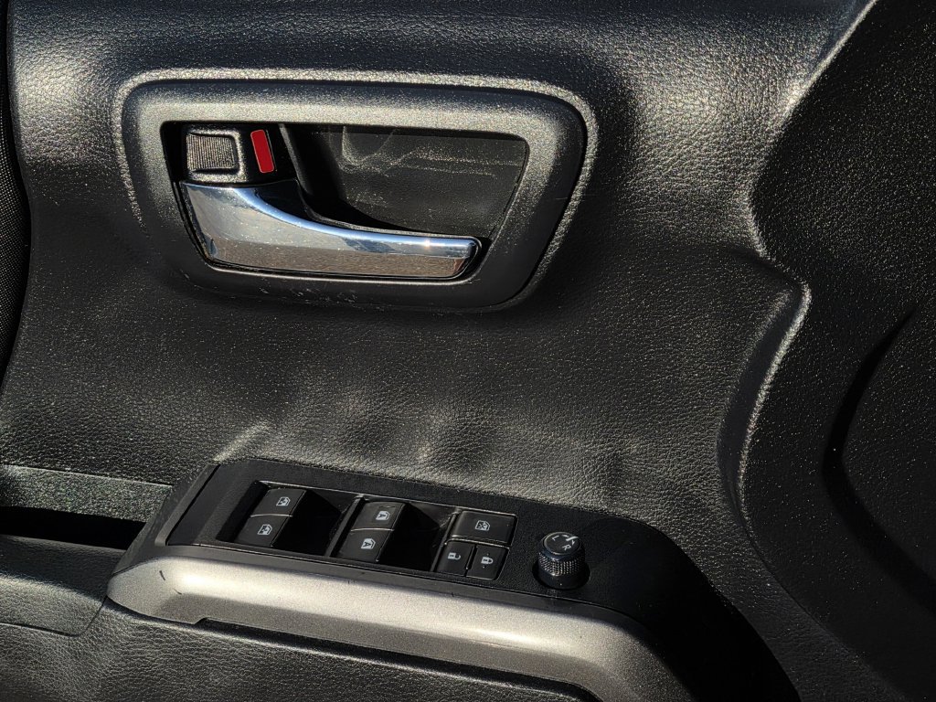Used 2021 Toyota Tacoma TRD Sport RWD image 19