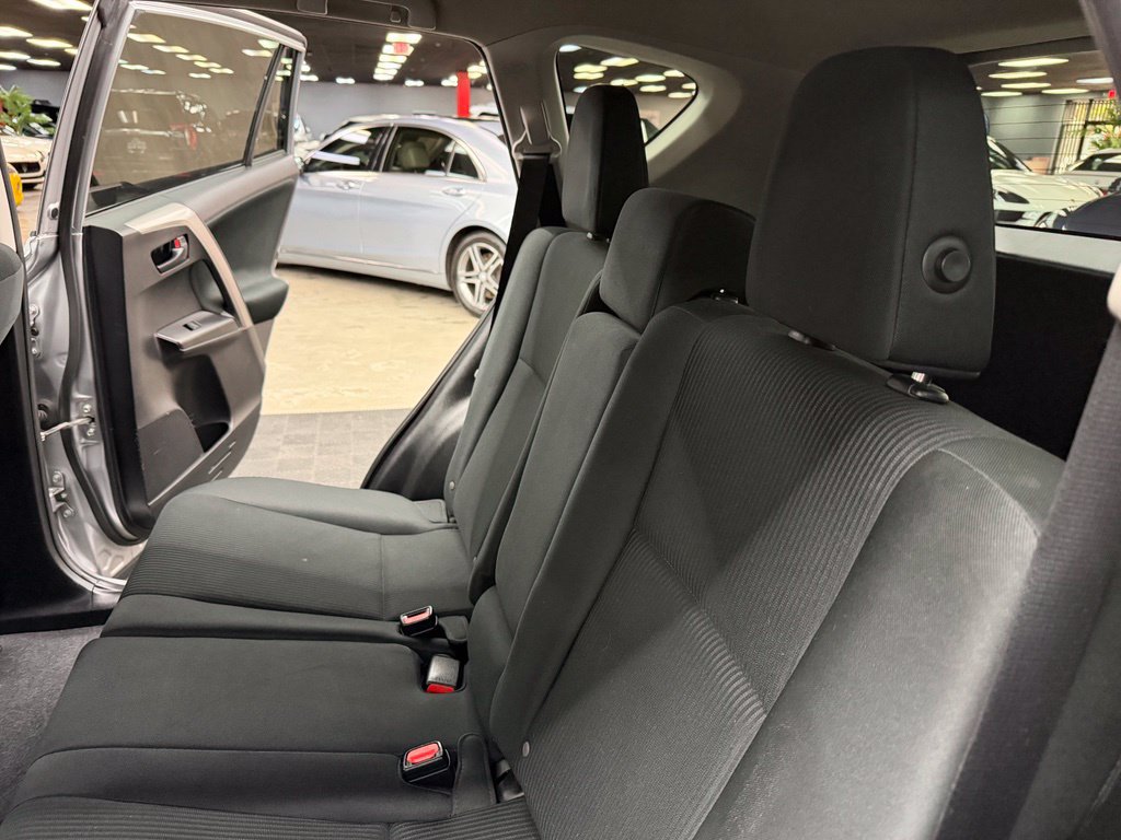 Used 2016 Toyota RAV4 LE FWD image 39