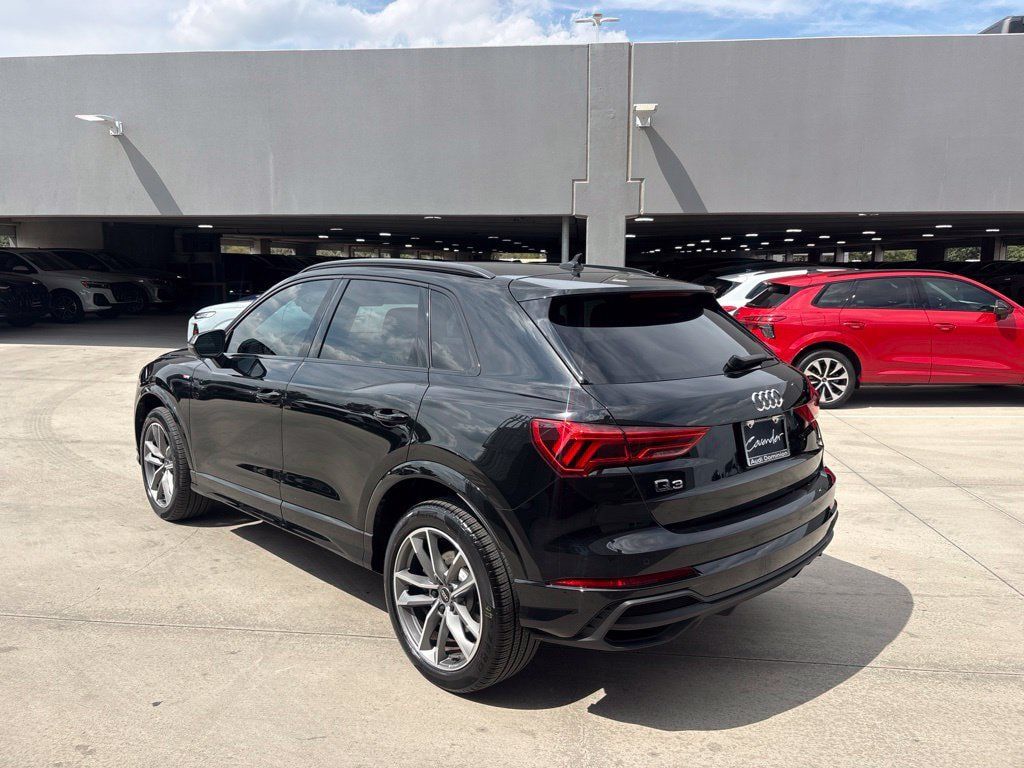 Used 2024 Audi Q3 2.0T Premium w/ Convenience Package AWD/4WD image 10