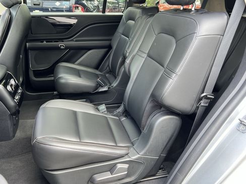 Used 2022 Lincoln Aviator AWD w/ Premium Package image 30