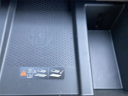 New 2026 GMC Acadia Denali w/ Super Cruise Package image 16