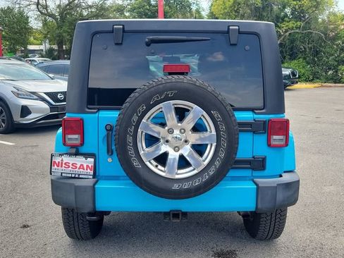 Used 2017 Jeep Wrangler Unlimited Sahara w/ Trailer Tow Group AWD/4WD image 3