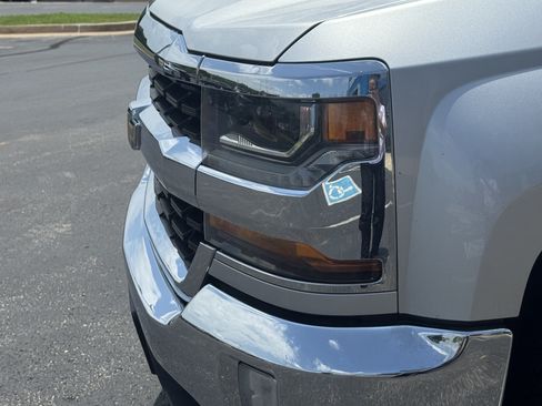 Used 2017 Chevrolet Silverado 1500 LT w/ Texas Edition RWD image 7
