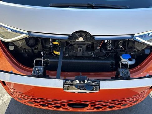 New 2025 Volkswagen ID. Buzz 1st Edition image 10