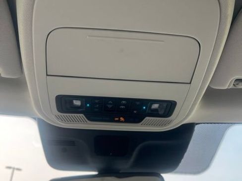 Used 2025 Ford Expedition Max Active AWD/4WD image 25
