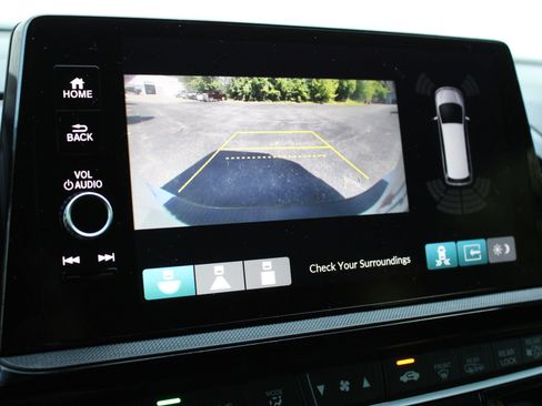 Used 2025 Honda Odyssey Touring image 42