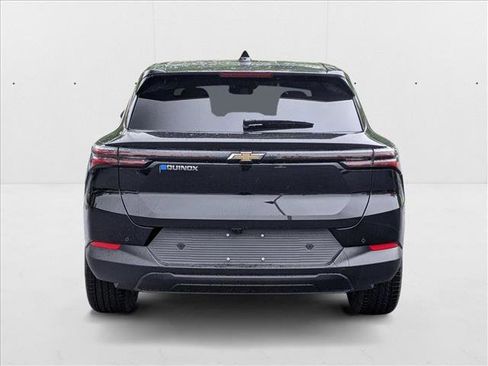 New 2025 Chevrolet Equinox EV LT image 7