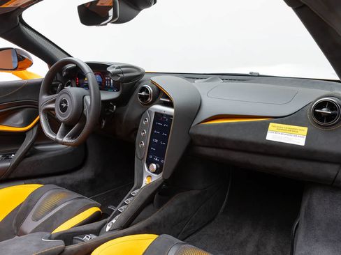 New 2027 McLaren 750S Spider RWD image 39