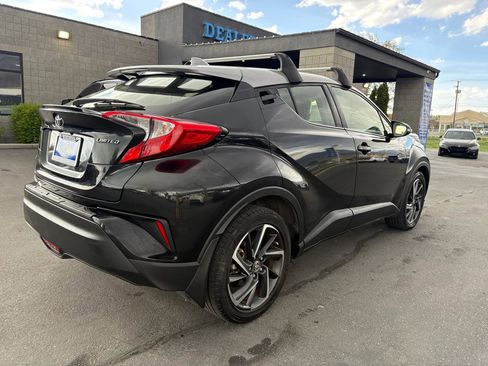 Used 2021 Toyota C-HR Limited FWD image 5