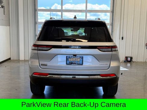Used 2025 Jeep Grand Cherokee Limited w/ Luxury Tech Group II AWD/4WD image 10