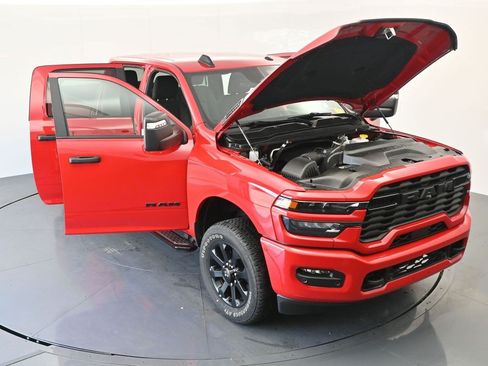 Used 2026 RAM 2500 Big Horn AWD/4WD image 32