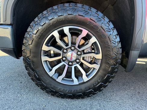 Used 2021 GMC Sierra 1500 AT4 image 40