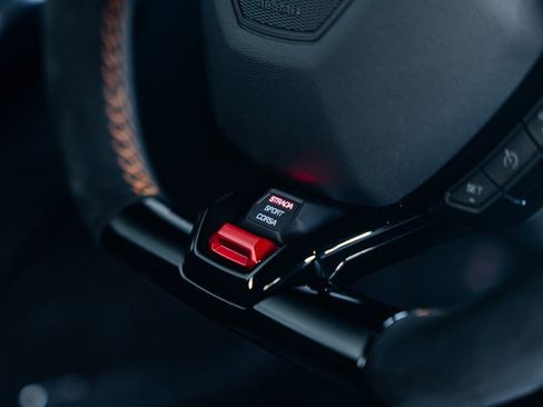 Used 2018 Lamborghini Huracan Performante image 42