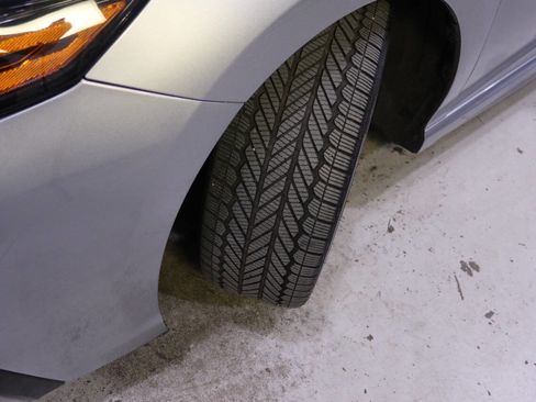 Used 2022 Toyota Camry XSE image 11