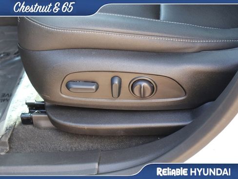 Used 2023 Chevrolet Blazer LT w/ Sound & Technology Package FWD image 25