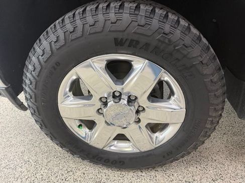 Used 2020 Chevrolet Silverado 3500 LTZ w/ LTZ Premium Package AWD/4WD image 9
