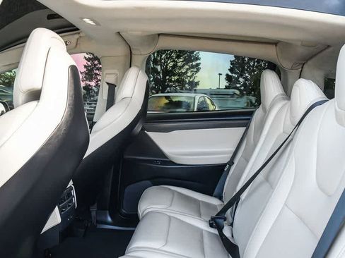 Used 2018 Tesla Model X 75D AWD/4WD image 18