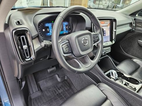 Certified 2024 Volvo XC40 B5 Plus w/ Protection Package Premier AWD/4WD image 19