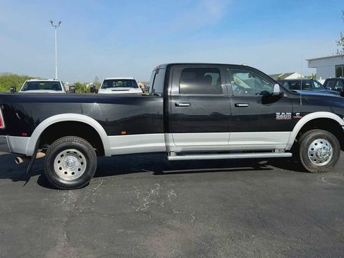 Used 2016 RAM 3500 Laramie w/ Convenience Group AWD/4WD image 9
