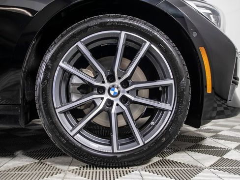 Used 2022 BMW 330i Sedan w/ Driving Assistance Package image 29