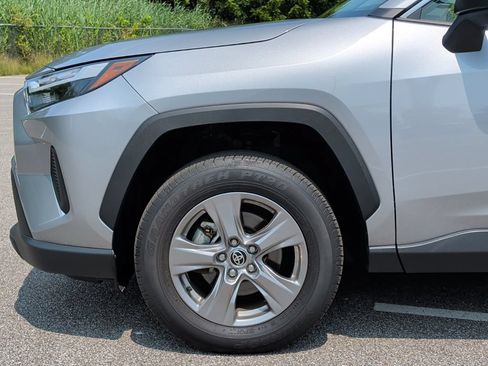Certified 2025 Toyota RAV4 LE AWD/4WD image 3