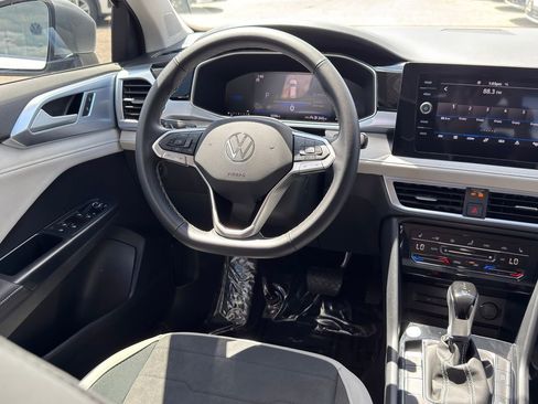 New 2025 Volkswagen Taos SE FWD image 25