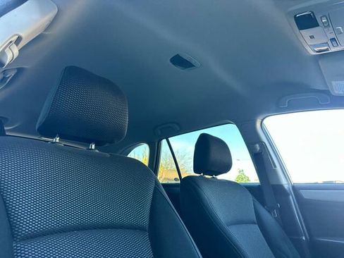 Used 2016 Subaru Outback 2.5i Premium image 19