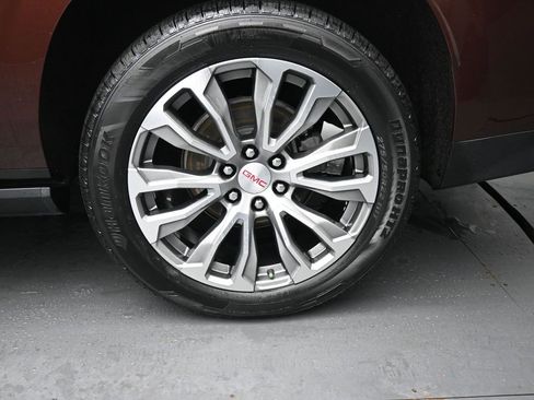 Used 2022 GMC Yukon XL Denali w/ Denali Ultimate Package image 11