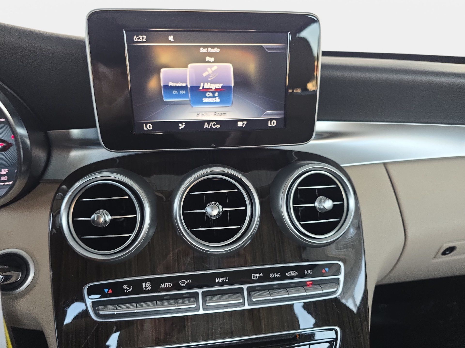 Used 2017 Mercedes-Benz C 300 4MATIC Sedan image 19