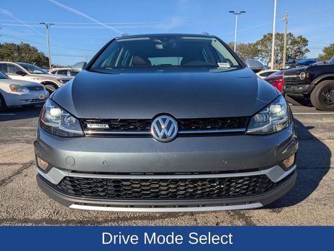 Used 2018 Volkswagen Golf Alltrack SEL image 8