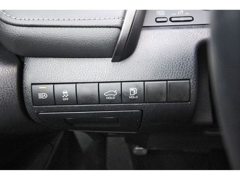 Used 2024 Toyota Camry SE image 22