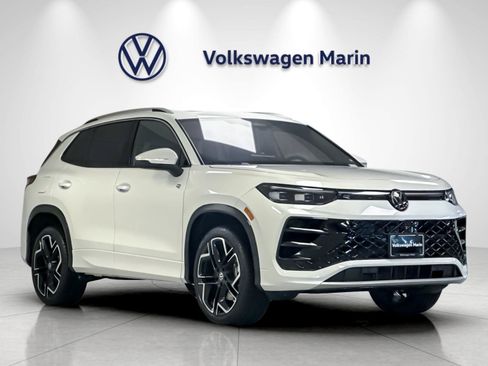 New 2026 Volkswagen Tiguan SEL R-Line AWD/4WD image 7