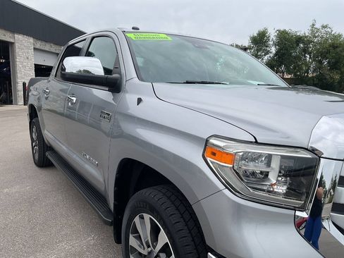 Used 2018 Toyota Tundra Limited w/ Limited Premium Package AWD/4WD image 11