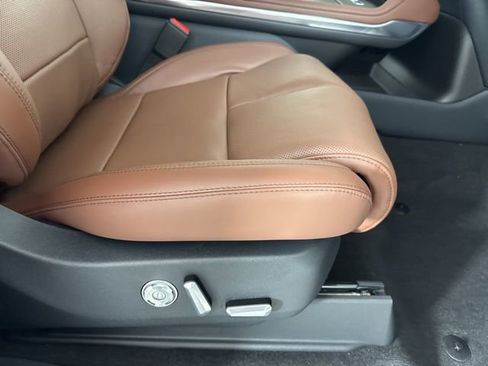 New 2025 Lincoln Navigator Reserve image 21