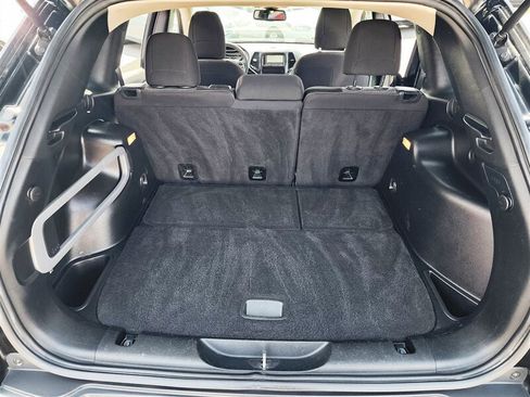 Used 2018 Jeep Cherokee Latitude image 25