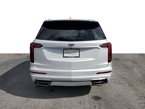 Certified 2023 Cadillac XT6 Premium Luxury image 4