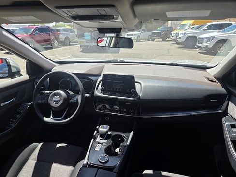 Used 2022 Nissan Rogue SV AWD/4WD image 5