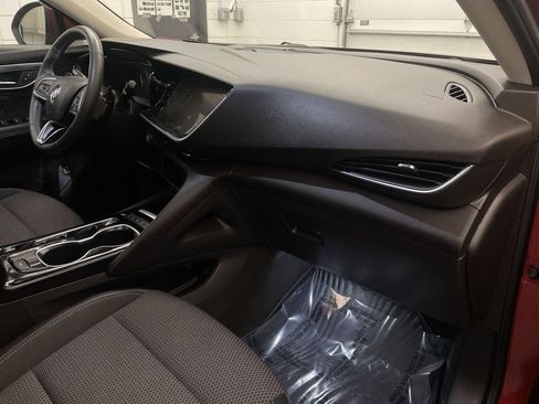 Used 2023 Buick Envision Preferred image 21