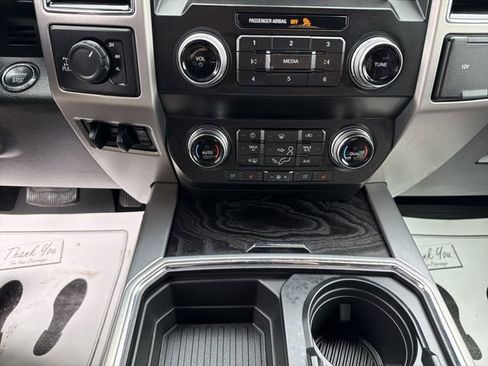 Used 2019 Ford F250 Platinum w/ Platinum Ultimate Package image 23