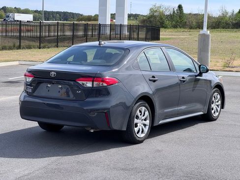 Used 2025 Toyota Corolla LE image 21