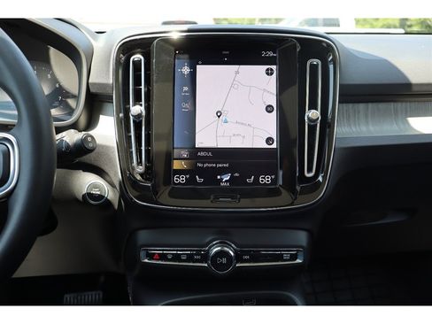 Used 2022 Volvo XC40 T5 Inscription AWD/4WD image 24