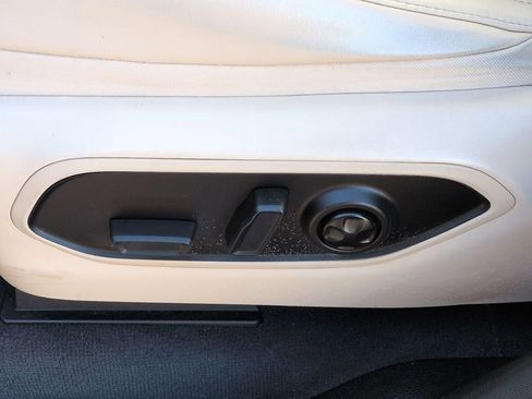 Used 2023 Jeep Grand Cherokee Limited w/ Luxury Tech Group II image 17