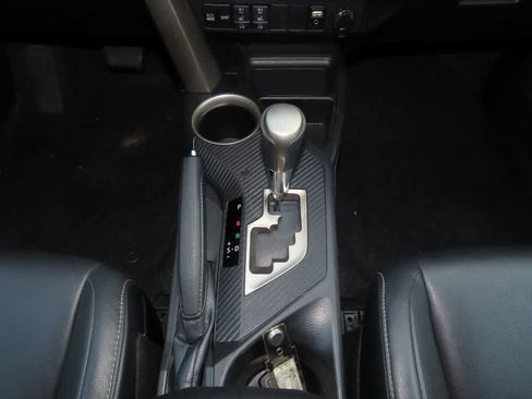 Used 2015 Toyota RAV4 Limited w/ Technology Package AWD/4WD image 25